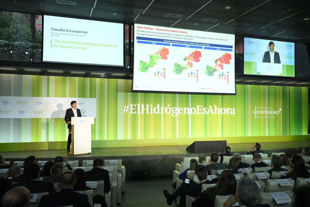 Claudio Escarpenter at the 3rd Hydrogen Day