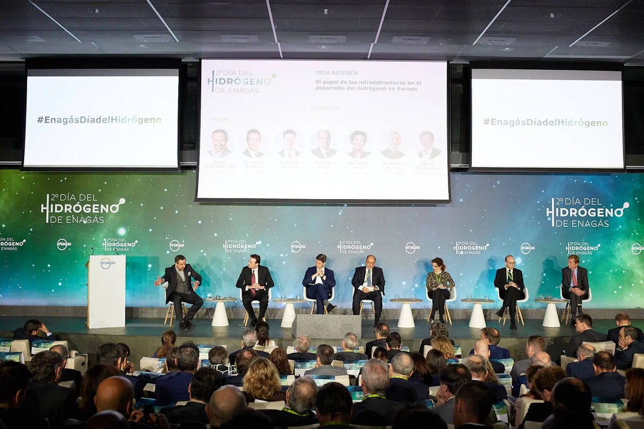 Speakers at the infrastructure round table on the 2nd Enagás Hydrogen Day