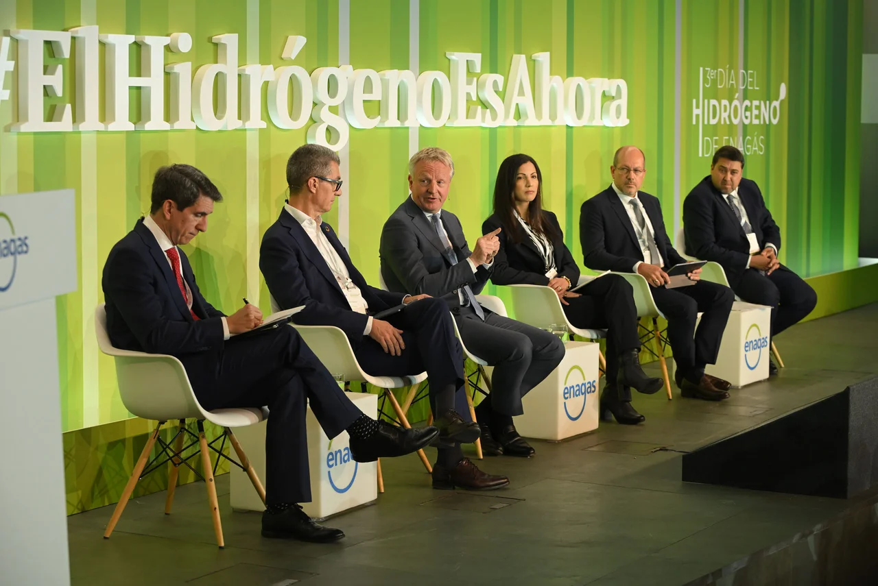 Round table "Decarbonisation of industry with green hydrogen and other molecules" at the 3rd Hydrogen Day