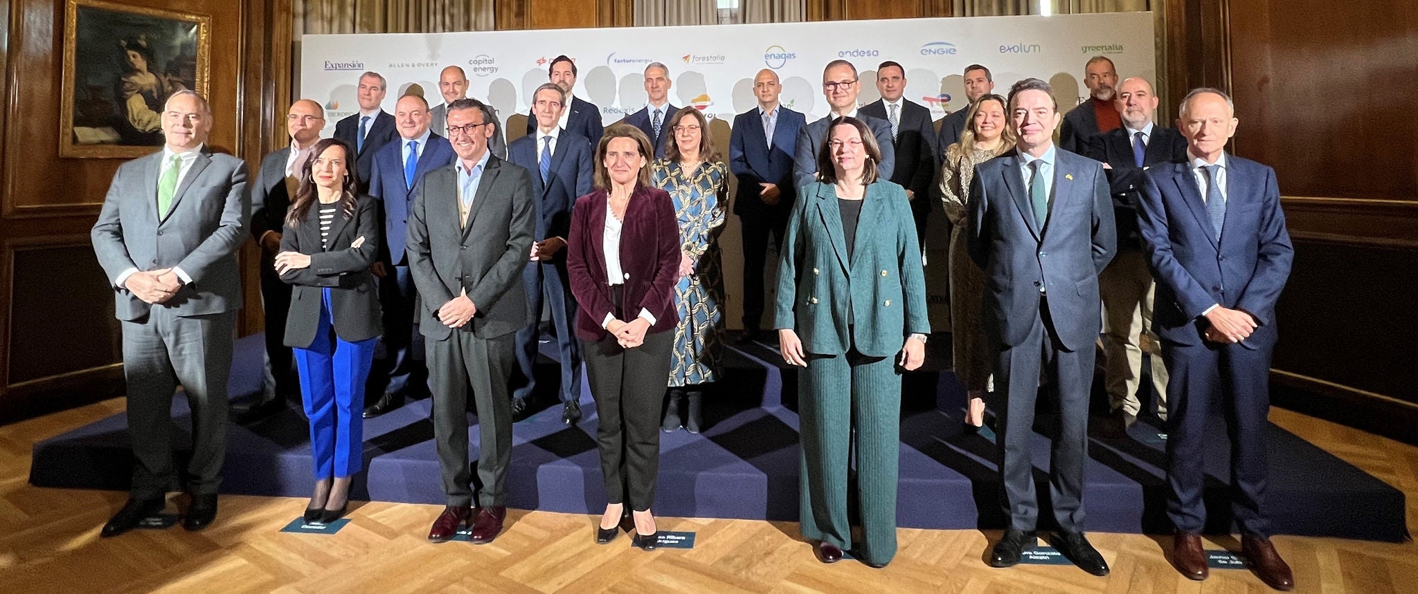 Foto de grupo posterior a la finalización del evento