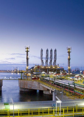 Mooring of the Enagás regasification terminal in Cartagena