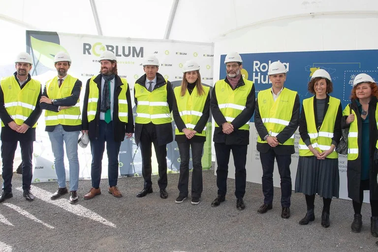 Group of professionals at the RoblaHub presentation 