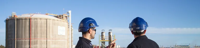Enagás operators with safety glasses