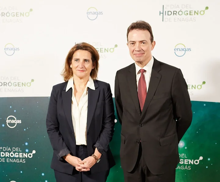 La Vicepresidenta Tercera del Gobierno y el CEO de Enagás en el 2º Día del Hidrógeno