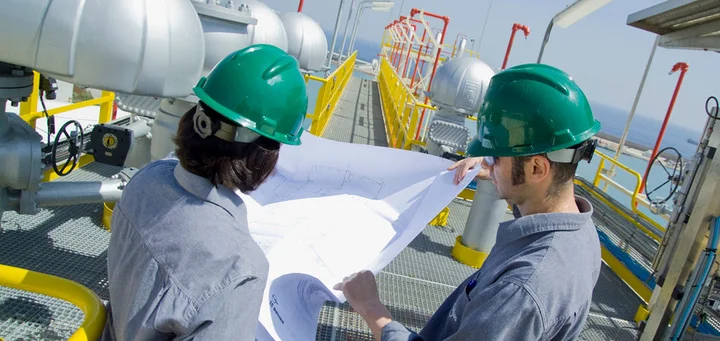 Operators at Enagás terminal