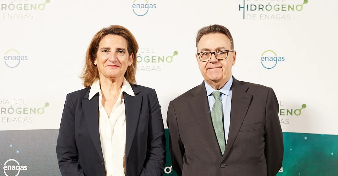 La Vicepresidenta Tercera del Gobierno y el Presidente de Enagás en el 2º Día del Hidrógeno de Enagás