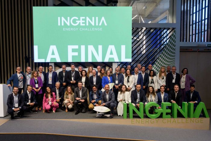 Foto de grupo de los asistentes de LA FINAL: Ingenia Energy Challenge