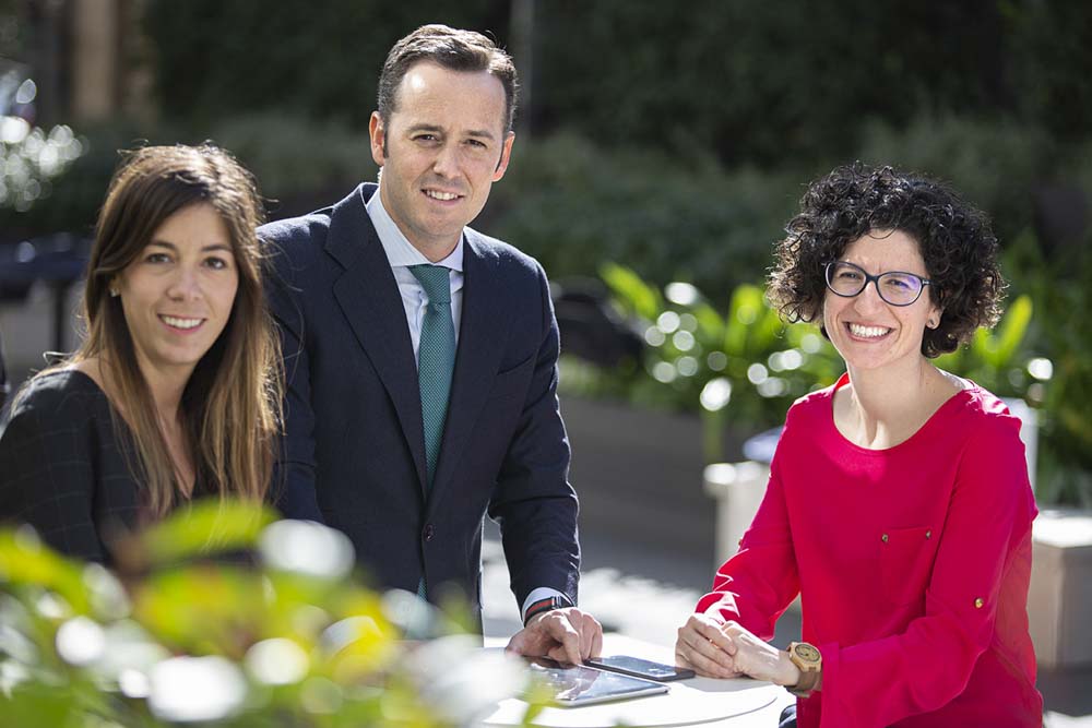 Profesionales en ambiente de trabajo