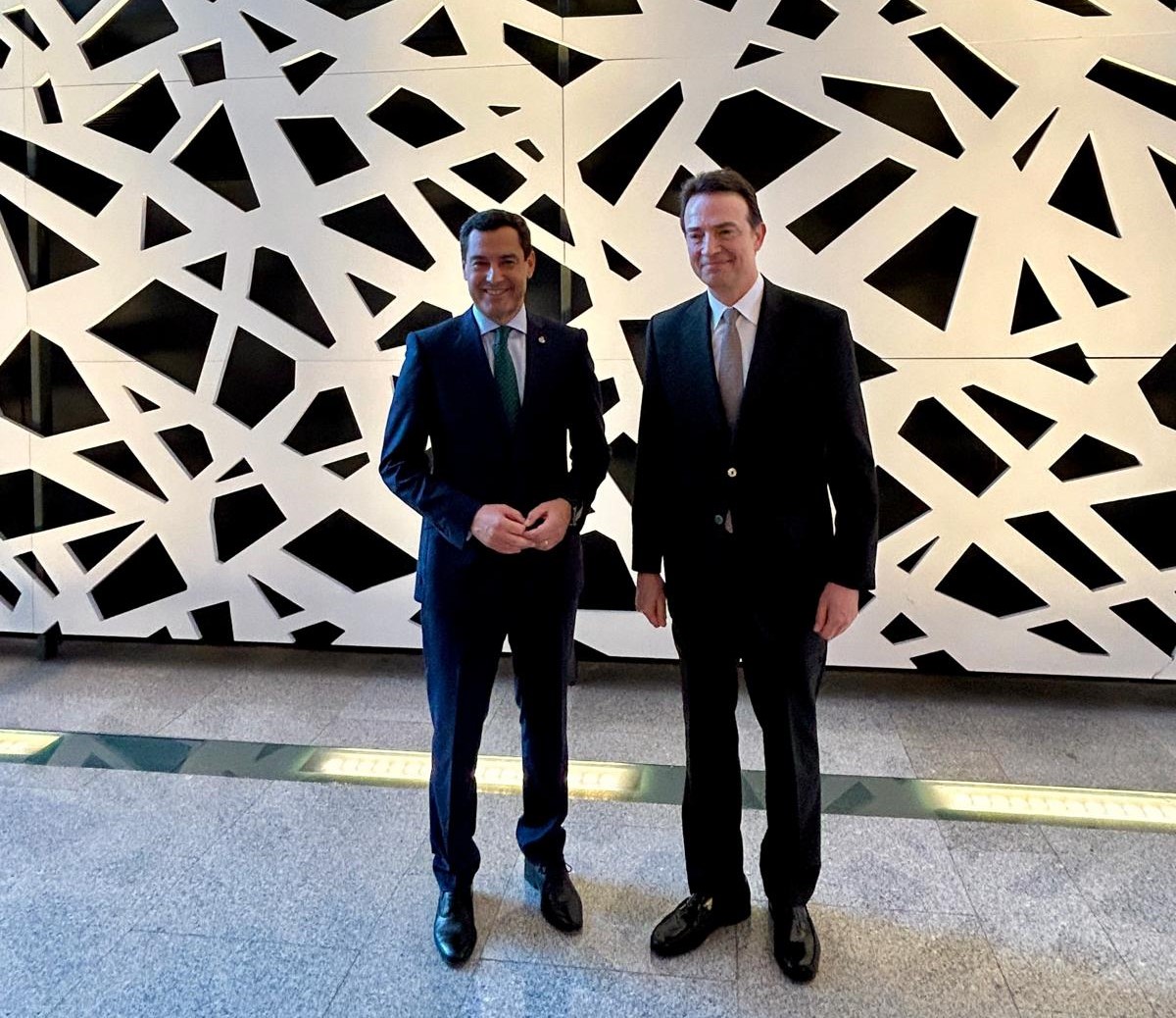Reunión del CEO de Enagás con Presidente de la Junta de Andalucía