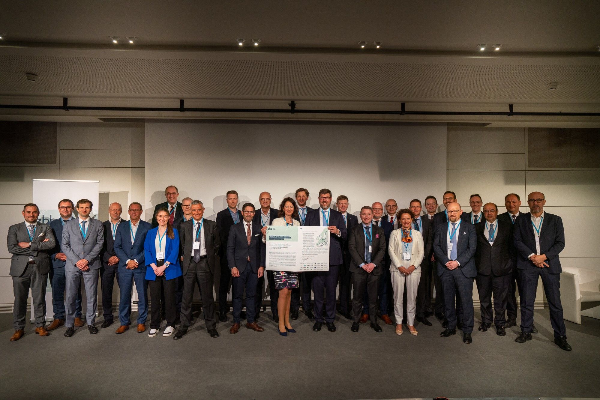 Arturo Gonzalo junto a resto de participantes en evento de la European Hydrogen Backbone