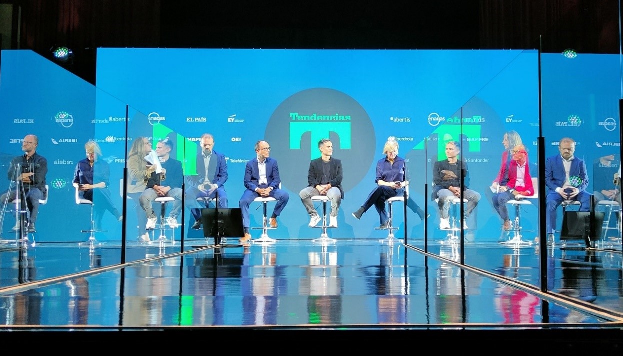 Profesionales durante su intervención en un evento 