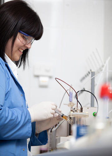 Scientist working in a laboratory