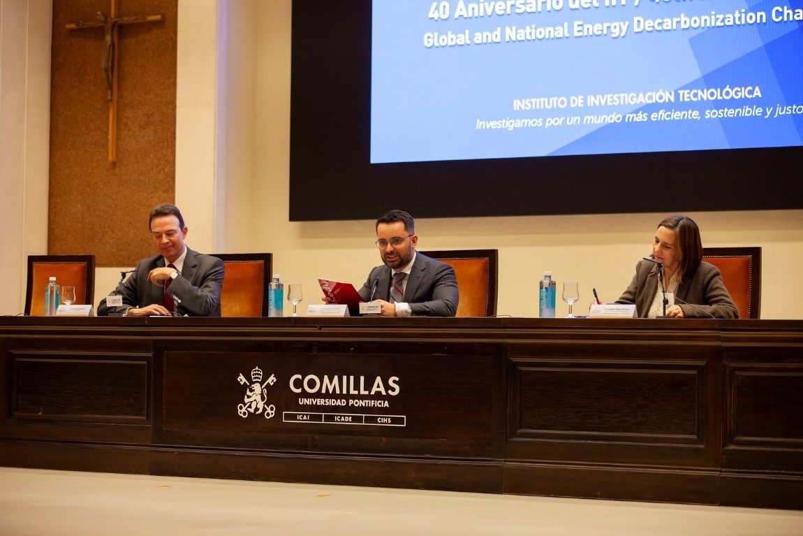 Arturo Gonzalo en el 40 aniversario del Instituto de Investigación Tecnológico (IIT) 