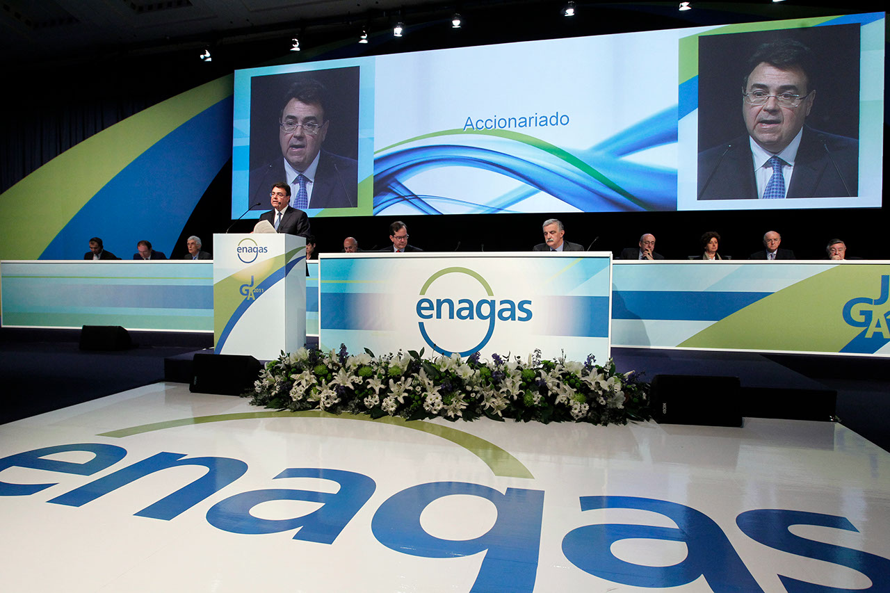 Enagás Chairman speaking at an event
