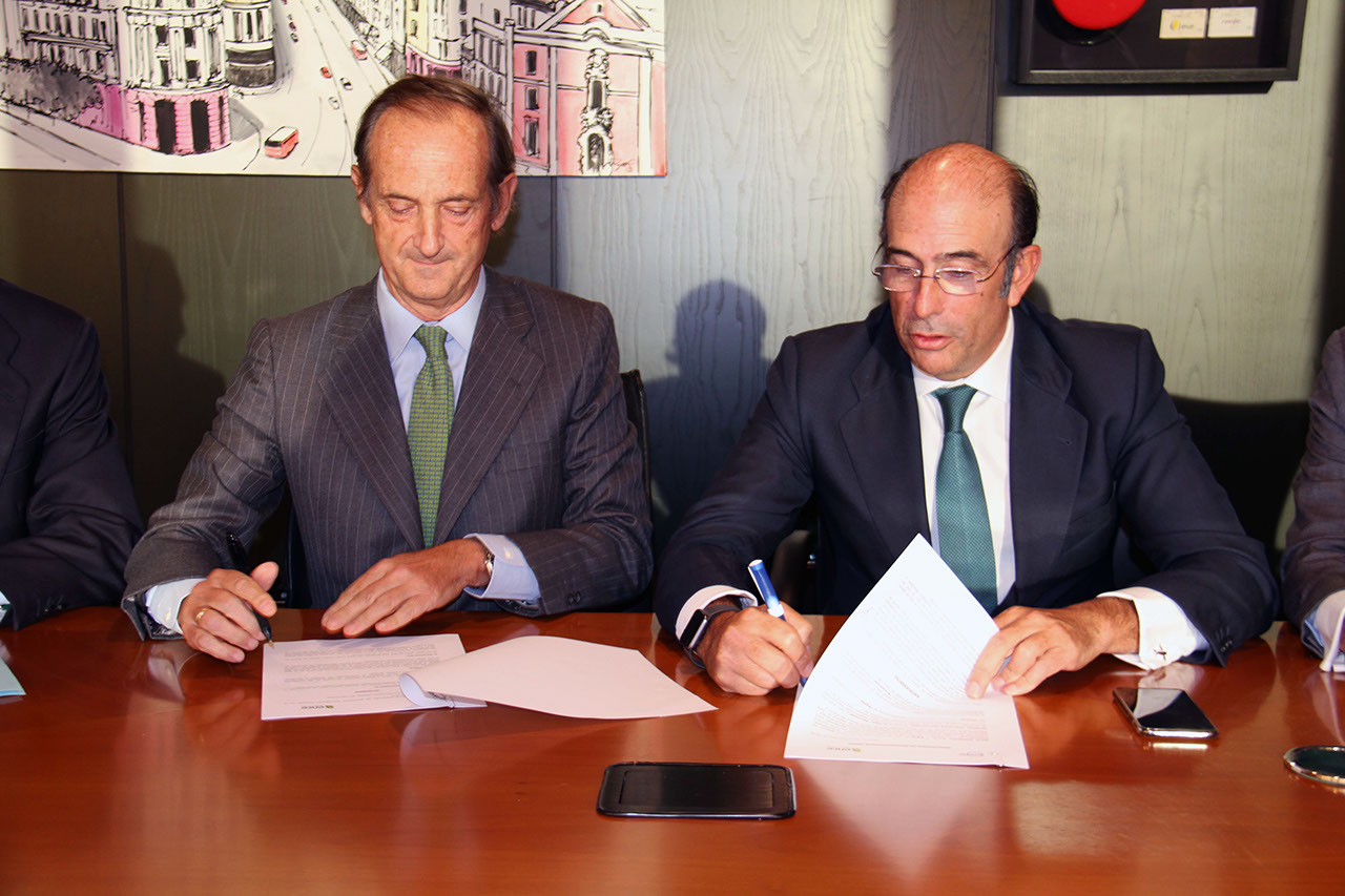 From left to right: Ence's CEO, Mr. Ignacio de Colmenares, and Enagás' CEO, Mr. Marcelino Oreja