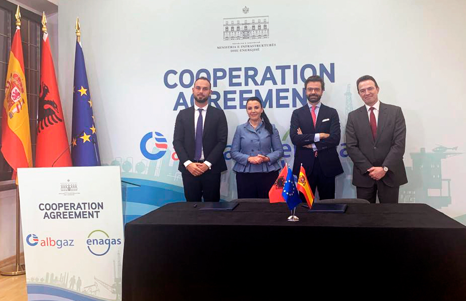 Agreement between Enagás and AlbGaz