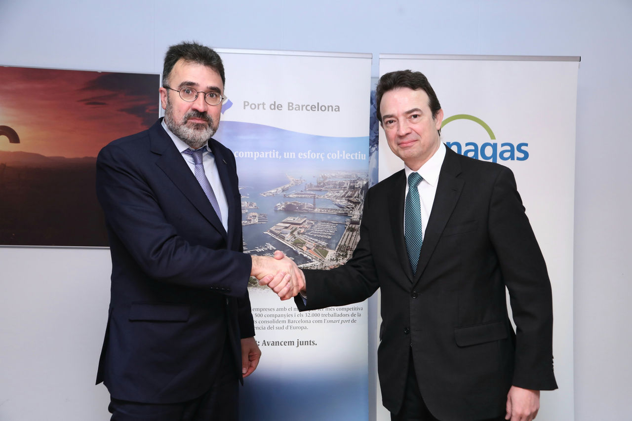 Firma del acuerdo entre Enagás y Port de Barcelona