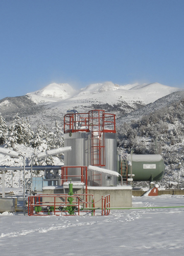 Enagás terminal with snow