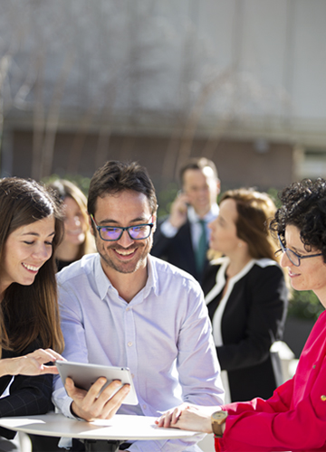 Profesionales en ambiente de trabajo