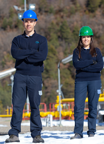 Operadores en planta de Enagás