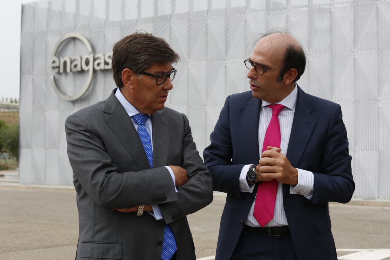  El consejero de Industria e Innovación del Gobierno de Aragón, Arturo Aliaga, y el Consejero Delegado de Enagás, Marcelino Oreja.
