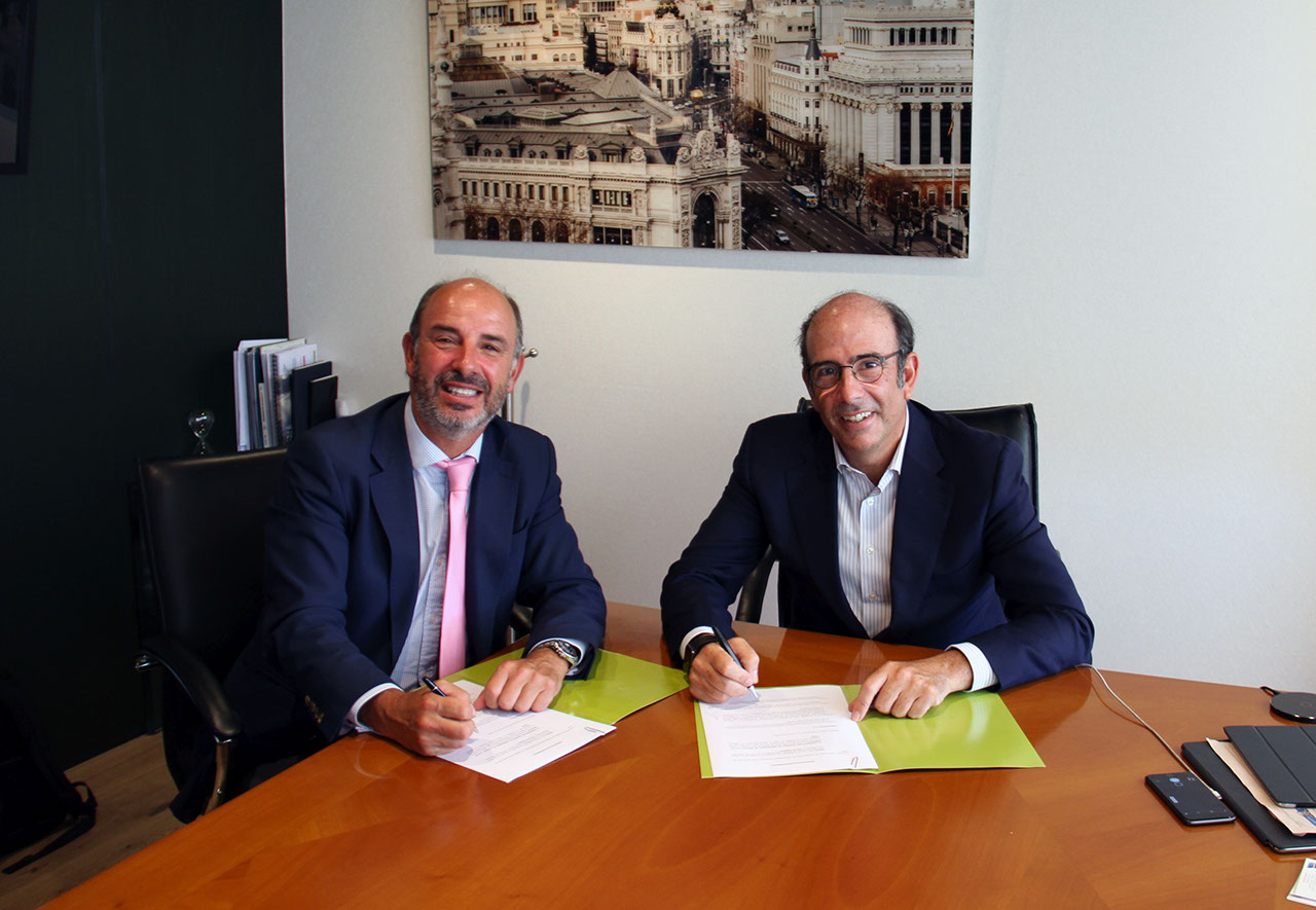 Firma acuerdo con CEEES